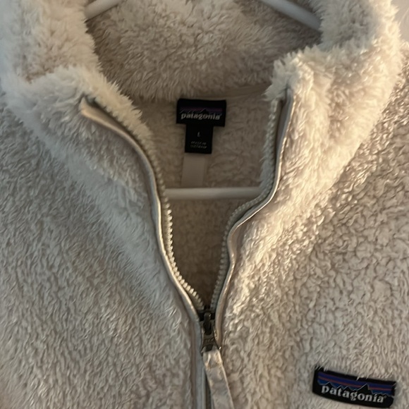 Patagonia zip up - Picture 3 of 4